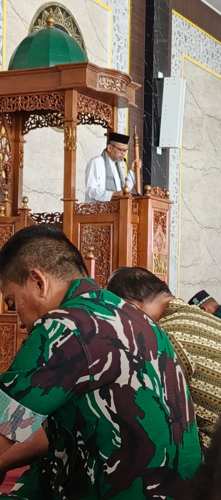 Kakankemenag Banda Aceh Khutbah di Masjid Kodam Iskandar Muda Ajak Bersyukur dan Berbahagia