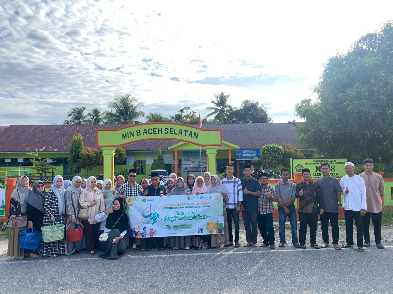 Aksi Nyata Kemenag Aceh Selatan dalam Syiar Berbagi di Bulan Suci Ramadan