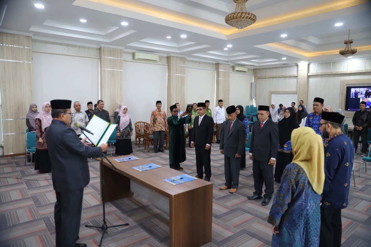 Kakanwil Kemenag Aceh Lantik Sejumlah Pejabat, Tekankan Integritas dan Profesionalisme