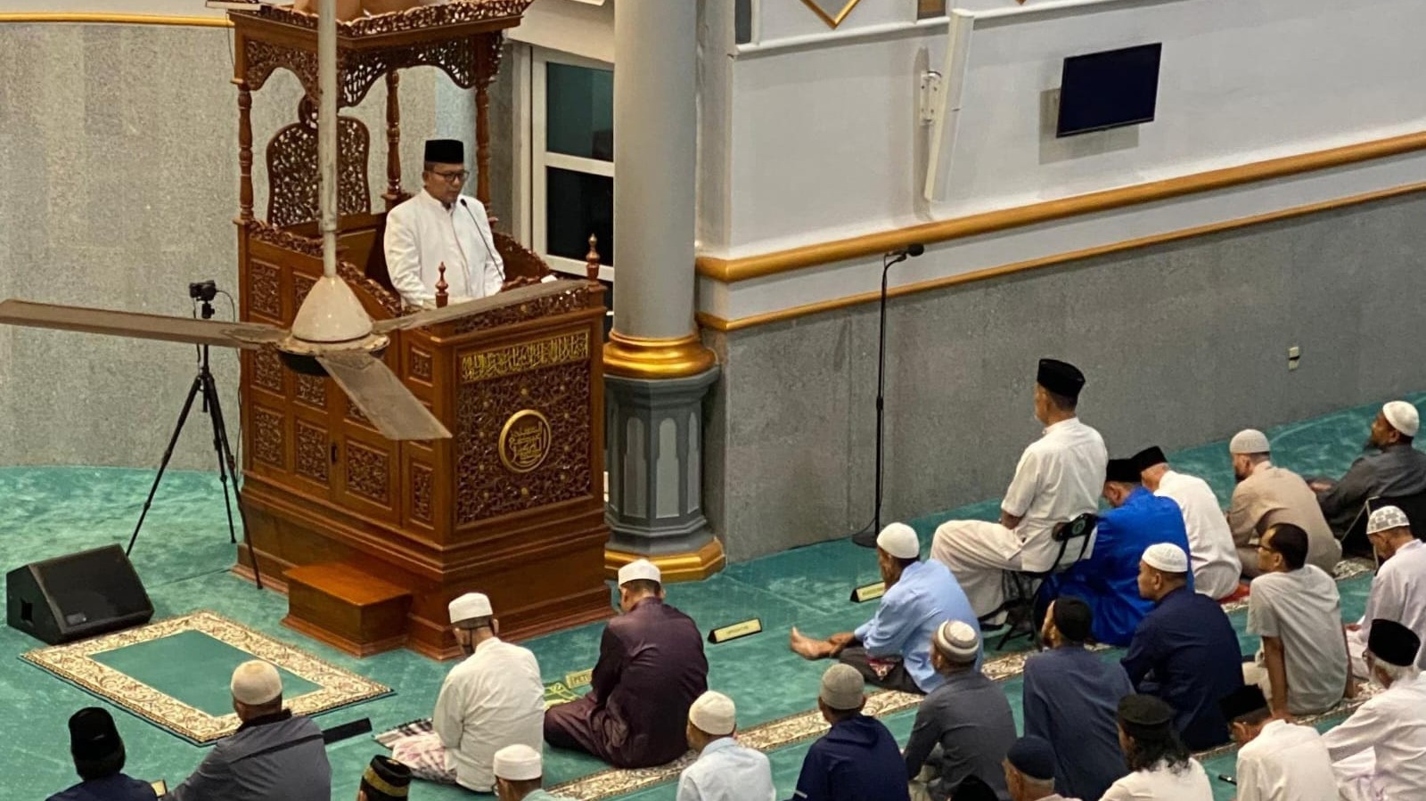Khutbah di Oman, Kakanwil Azhari: Lanjutkan Ibadah Seusai Ramadan