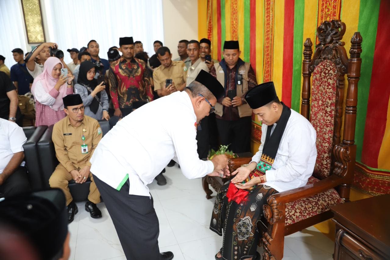 Kakanwil Kemenag Aceh Sambut Tgk Habibi, Lanjutkan Safari Dakwah di Aceh