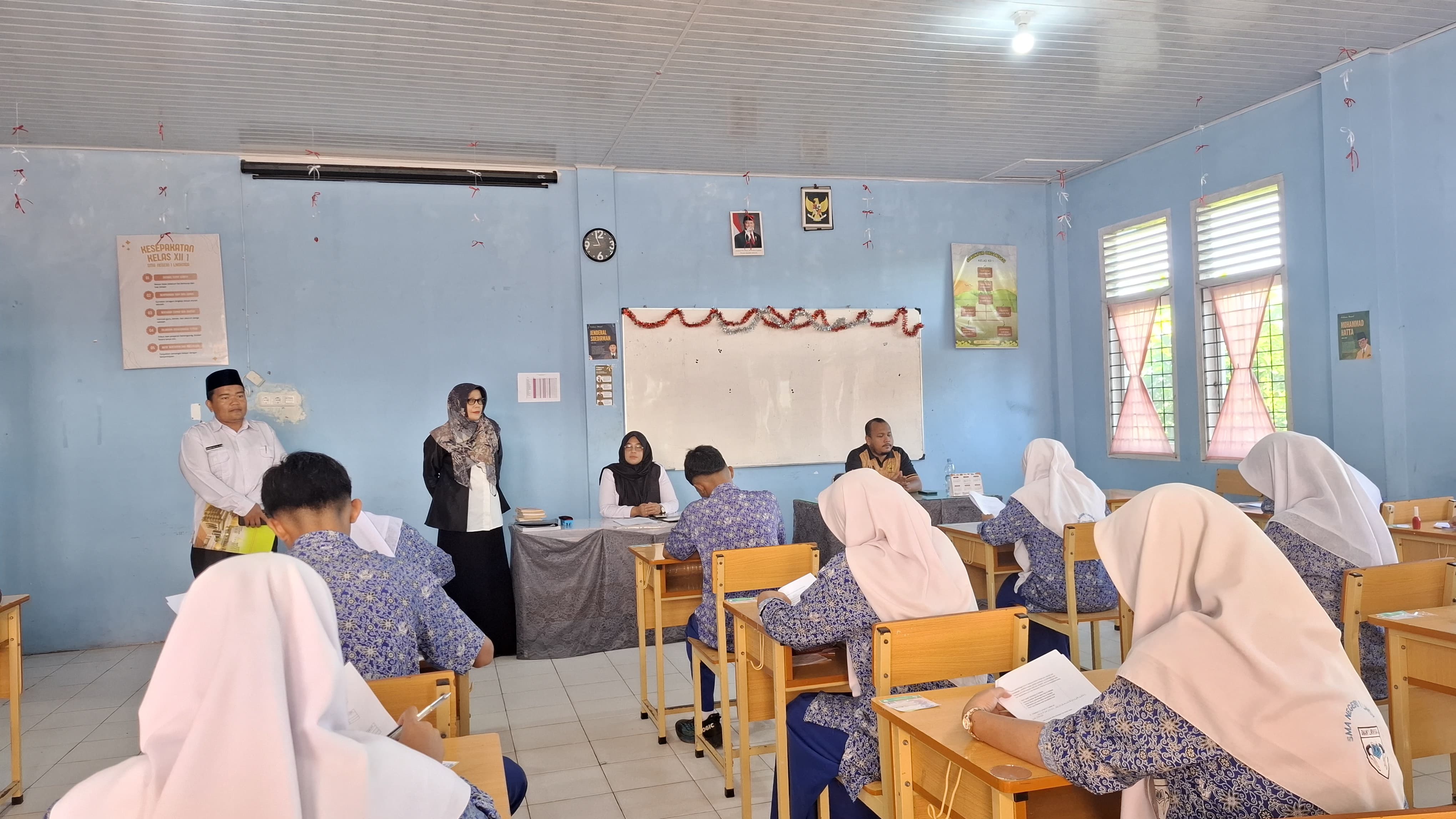 Monev Asesmen Sumatif Akhir PAI di SMAN 1 Lhoknga Berjalan Lancar dan Tertib