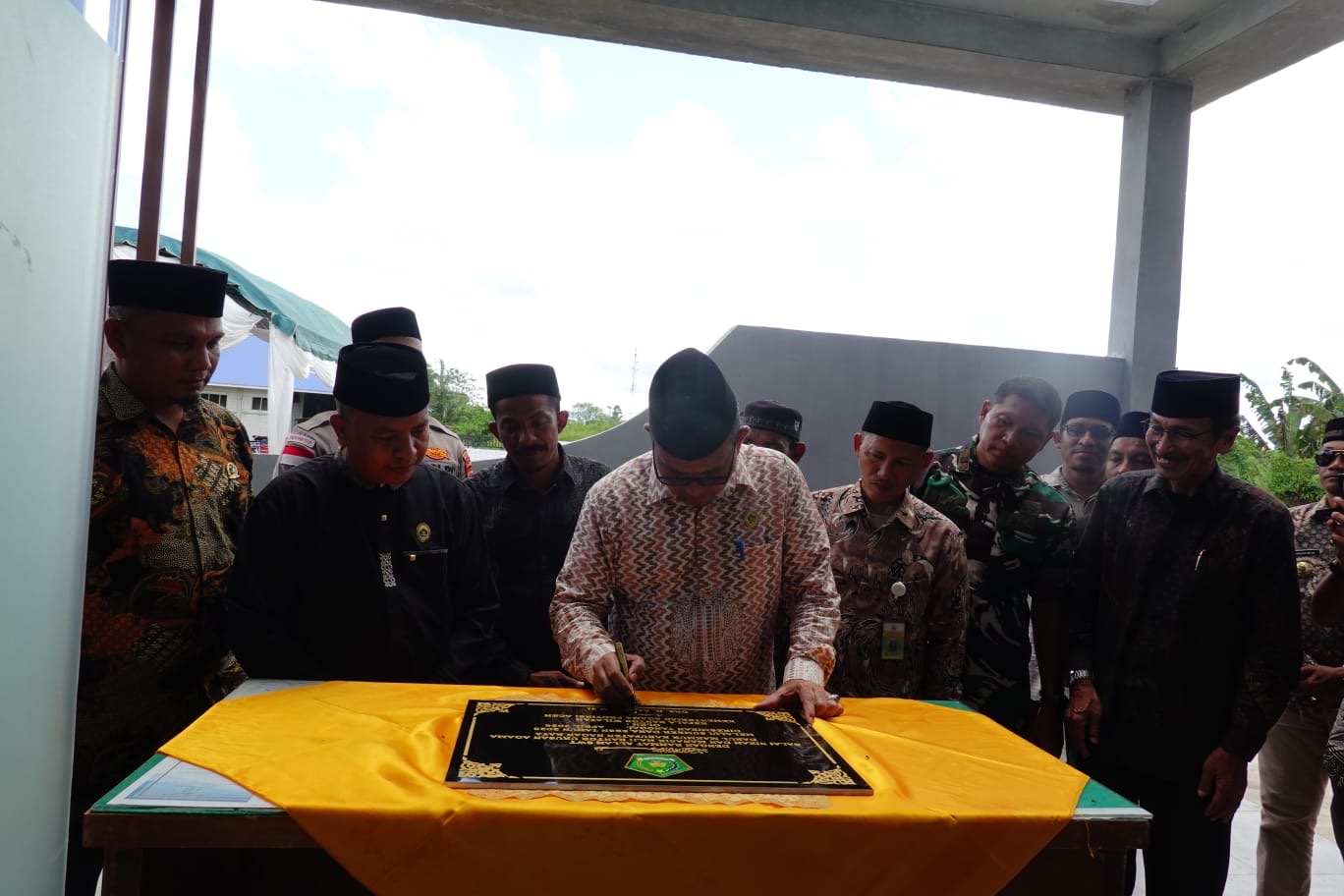 Gedung Baru KUA Darul Makmur dan Harapan Geuchik Yusni yang Jadi Nyata