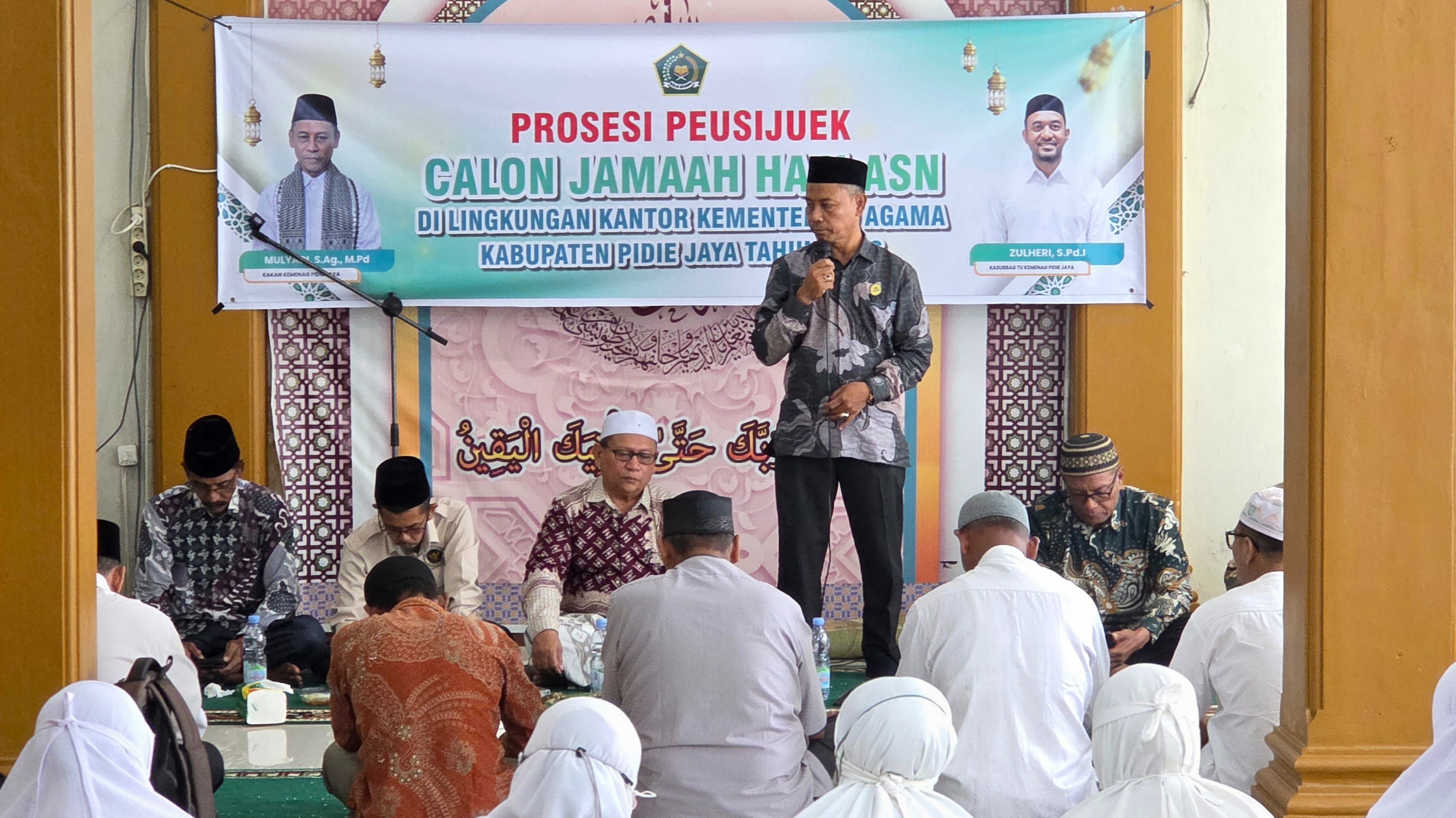 13 ASN Kemenag Pidie Jaya Ikuti Prosesi Peusijuk Jemaah Haji