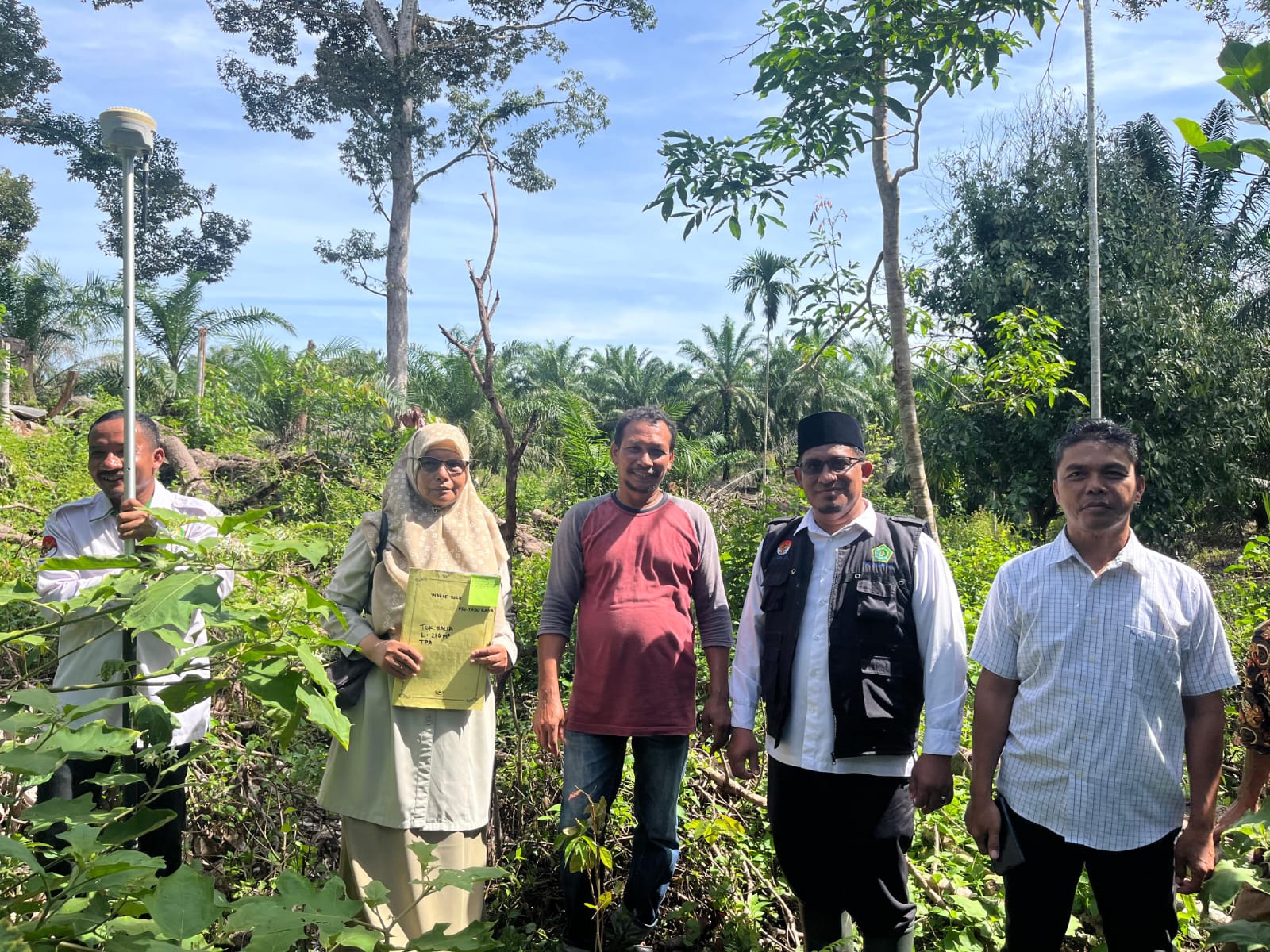 Gerak Cepat, Kemenag Nagan Raya Lakukan Pengukuran Tanah Wakaf