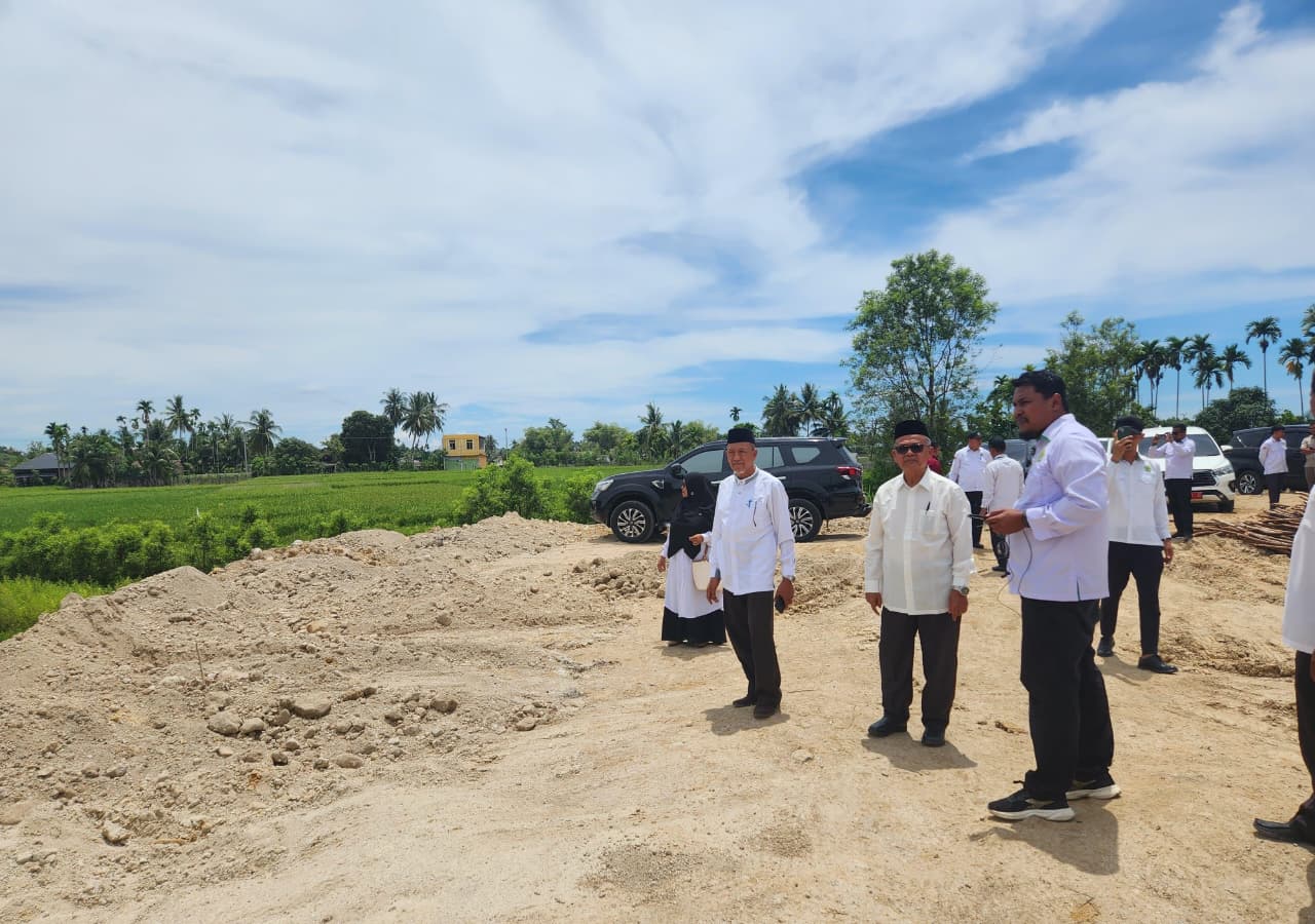 Kakanwil Azhari Rapat dan Pantau Lokasi MIN 5 Pijay serta Pembinaan ASN