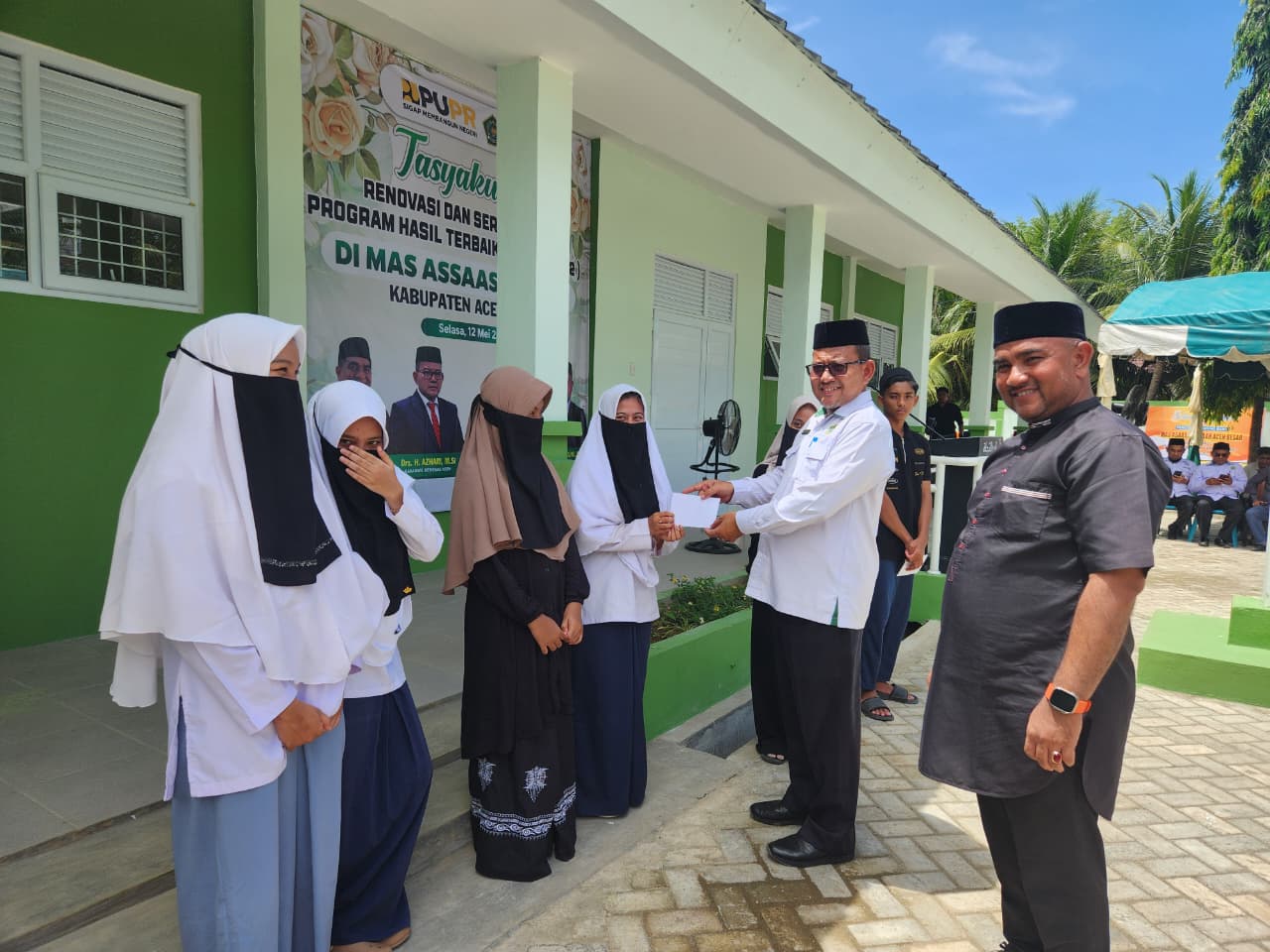 Kakanwil Kemenag Aceh Resmikan Gedung MAS Assaasunnajah