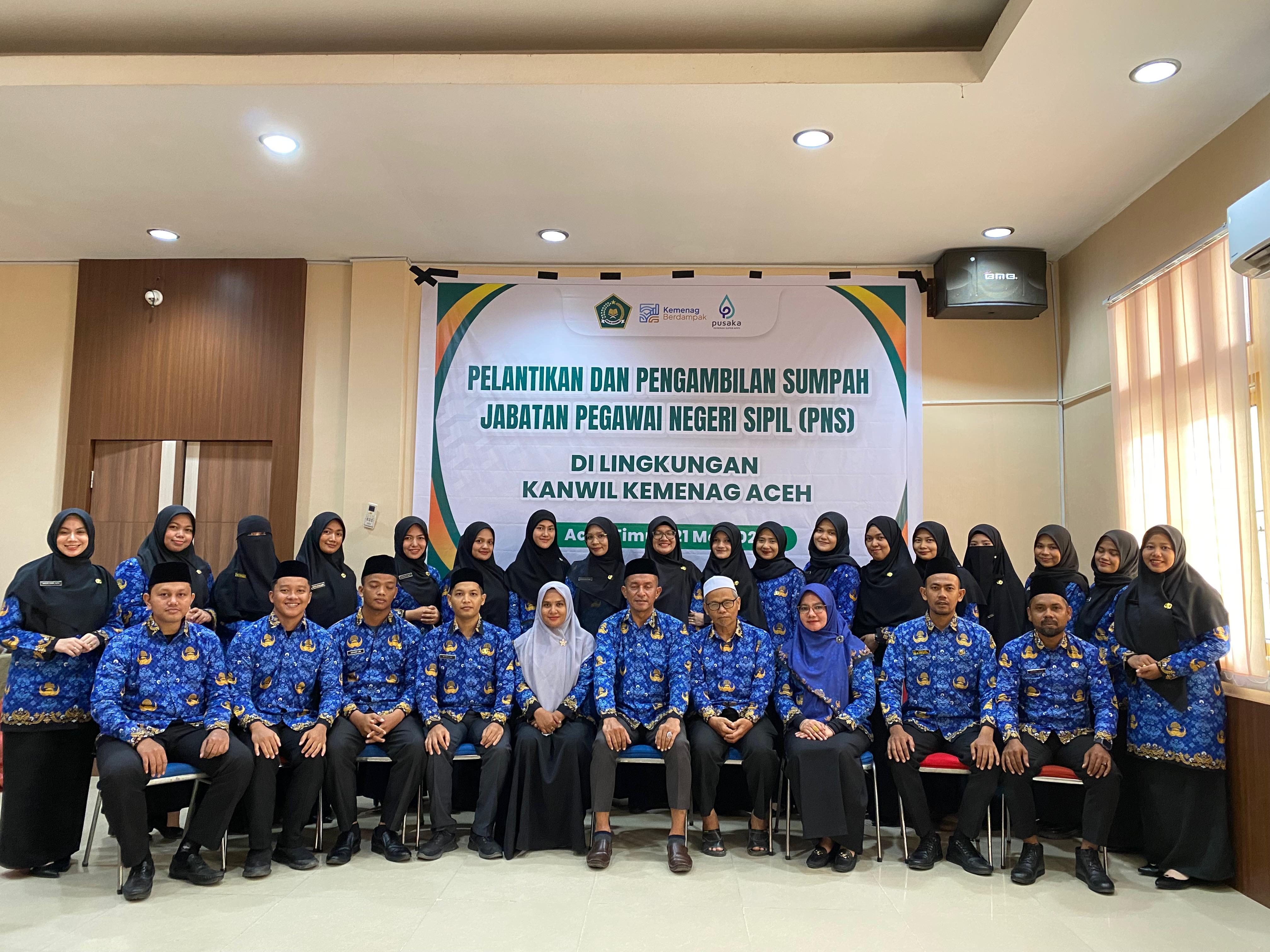 24 CPNS Kemenag Aceh Timur Dilantik Jadi PNS Secara Daring oleh Menteri Agama