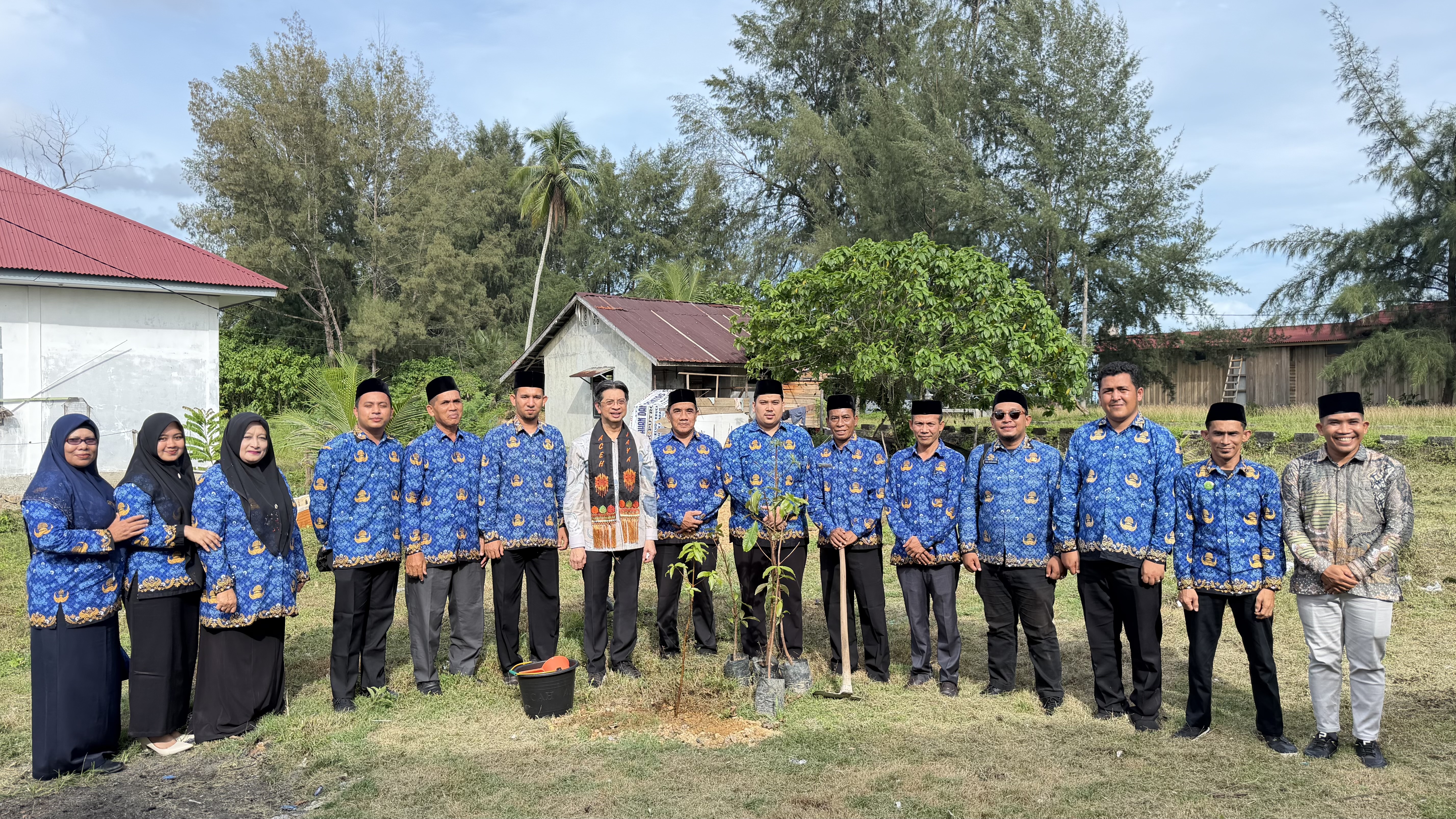 Pembinaan ASN Kemenag Aceh Jaya, Staf Ahli Menteri Agama Ajak Ciptakan Lingkungan Kerja yang Bersih dan Asri