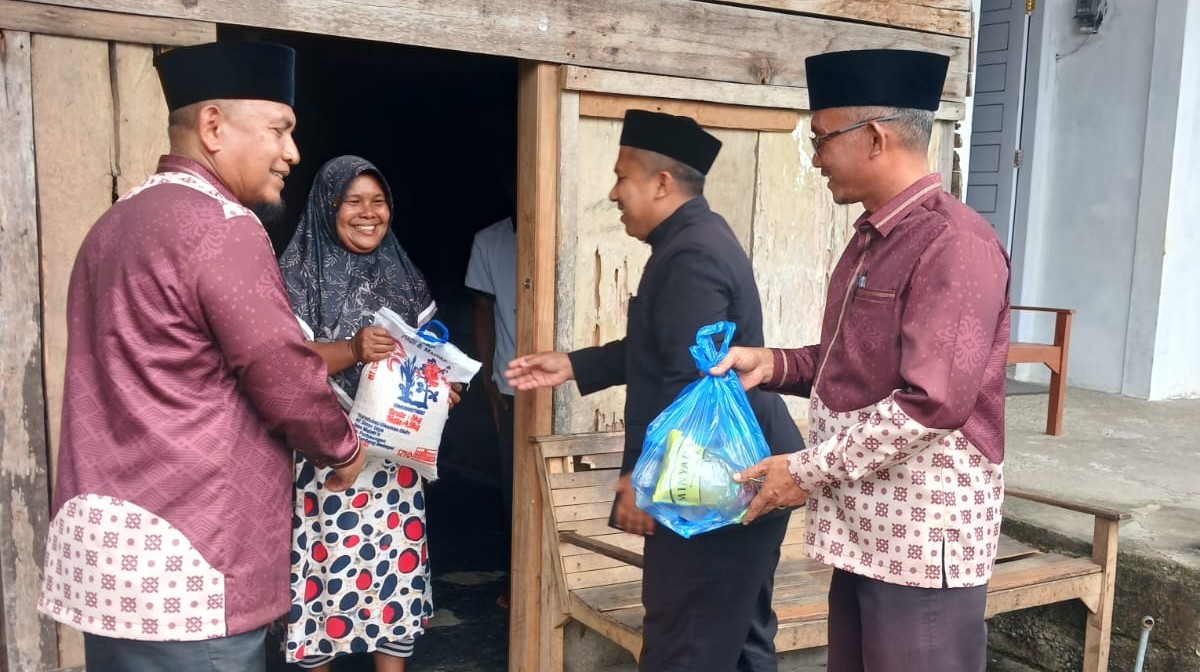 Sambut Idul Adha, KUA Tangan - Tangan Tebar Semangat Berbagi Lewat Program "SEJUTA"