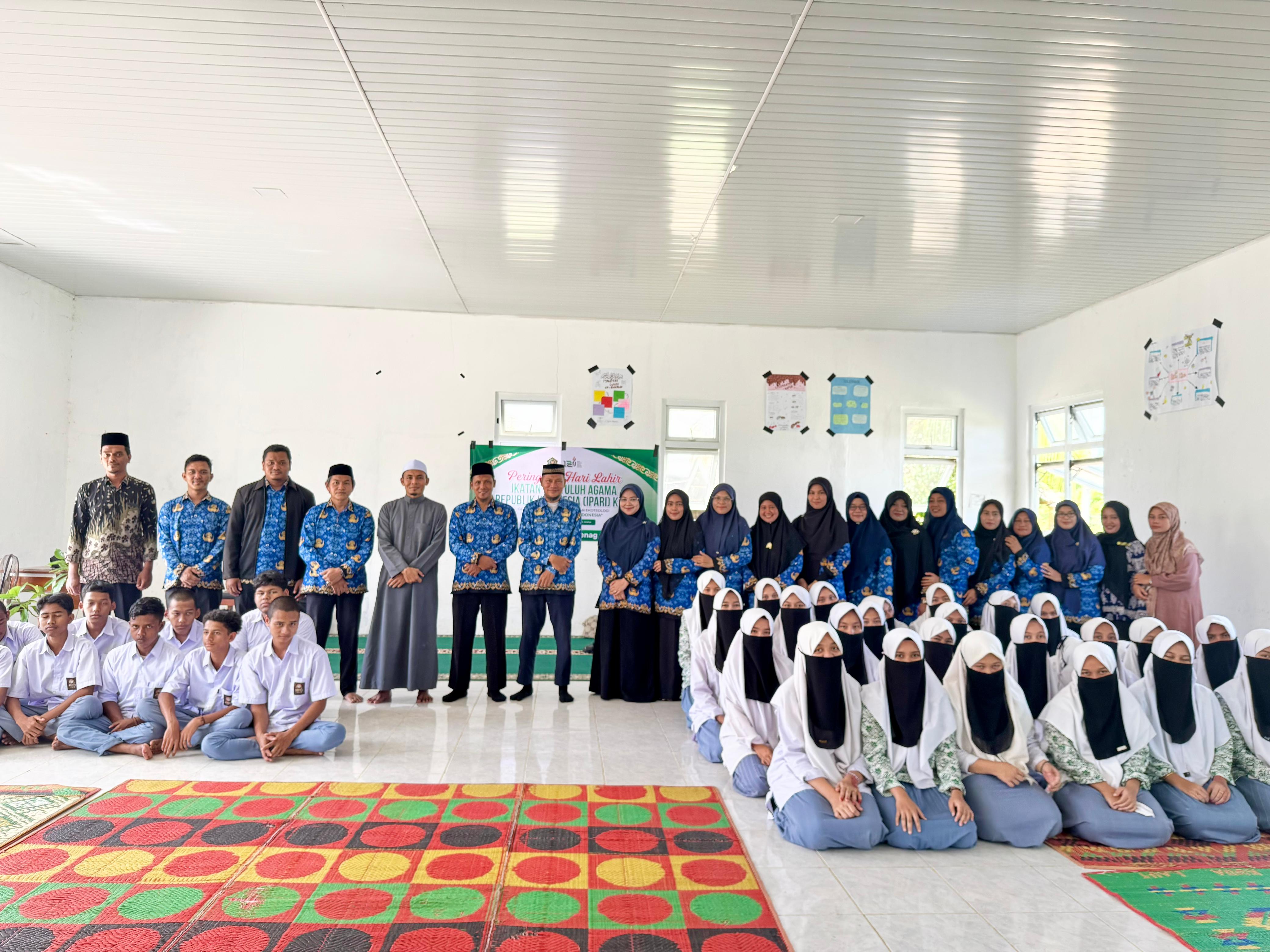 Lewat Ekoteologi, PD IPARI Aceh Jaya Bangun Kepedulian Lingkungan di Dayah Al-Anshar