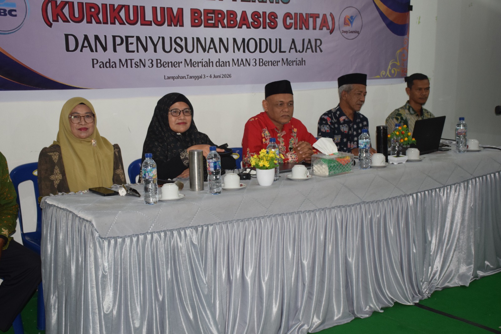 Guru Harus Terus Tingkatkan Kompetensi di Tengah Perkembangan Teknologi