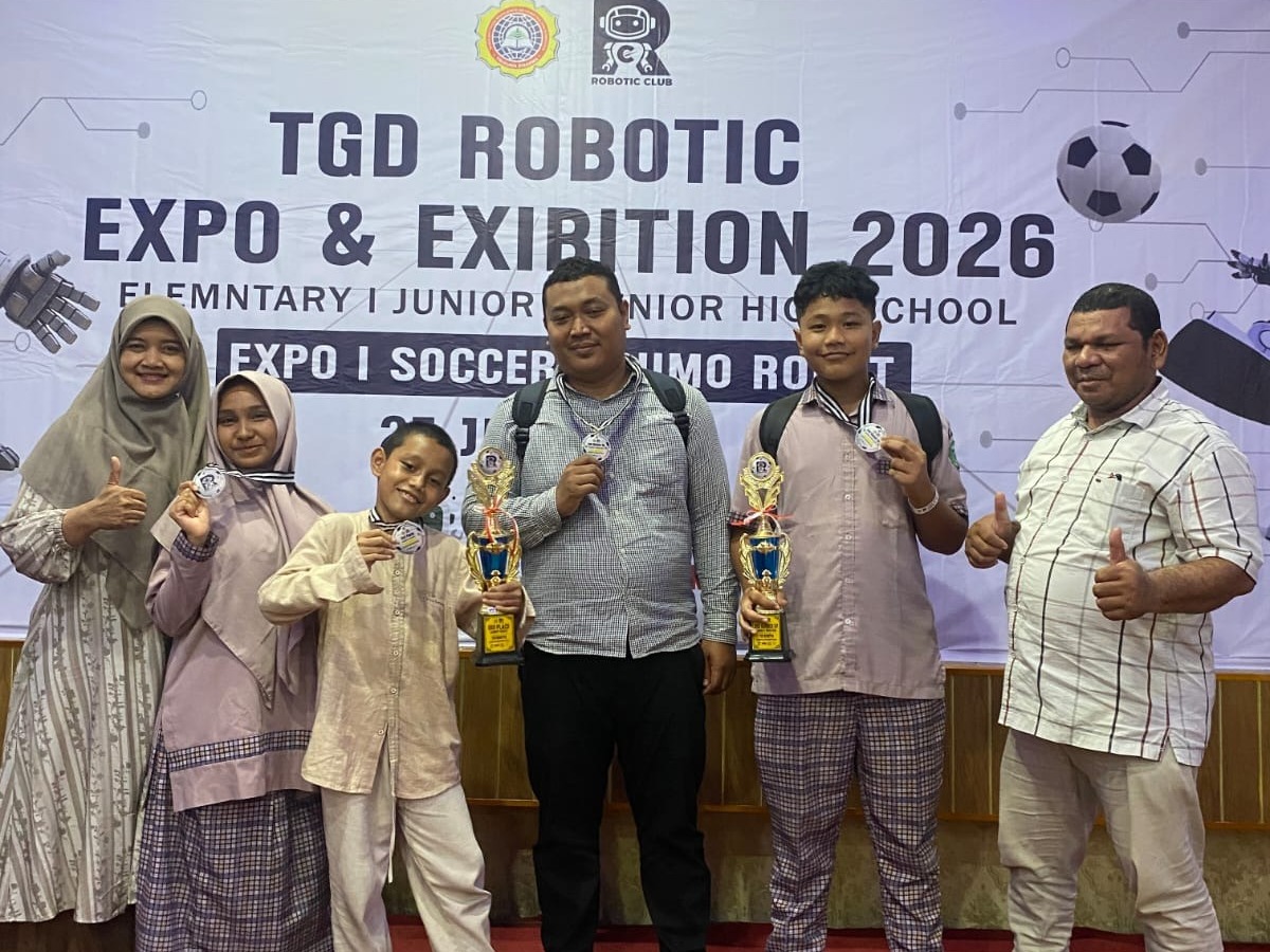 Wakili Aceh, Tim Grong Robotik MTsN 11 Pidie Jura Lomba di Medan