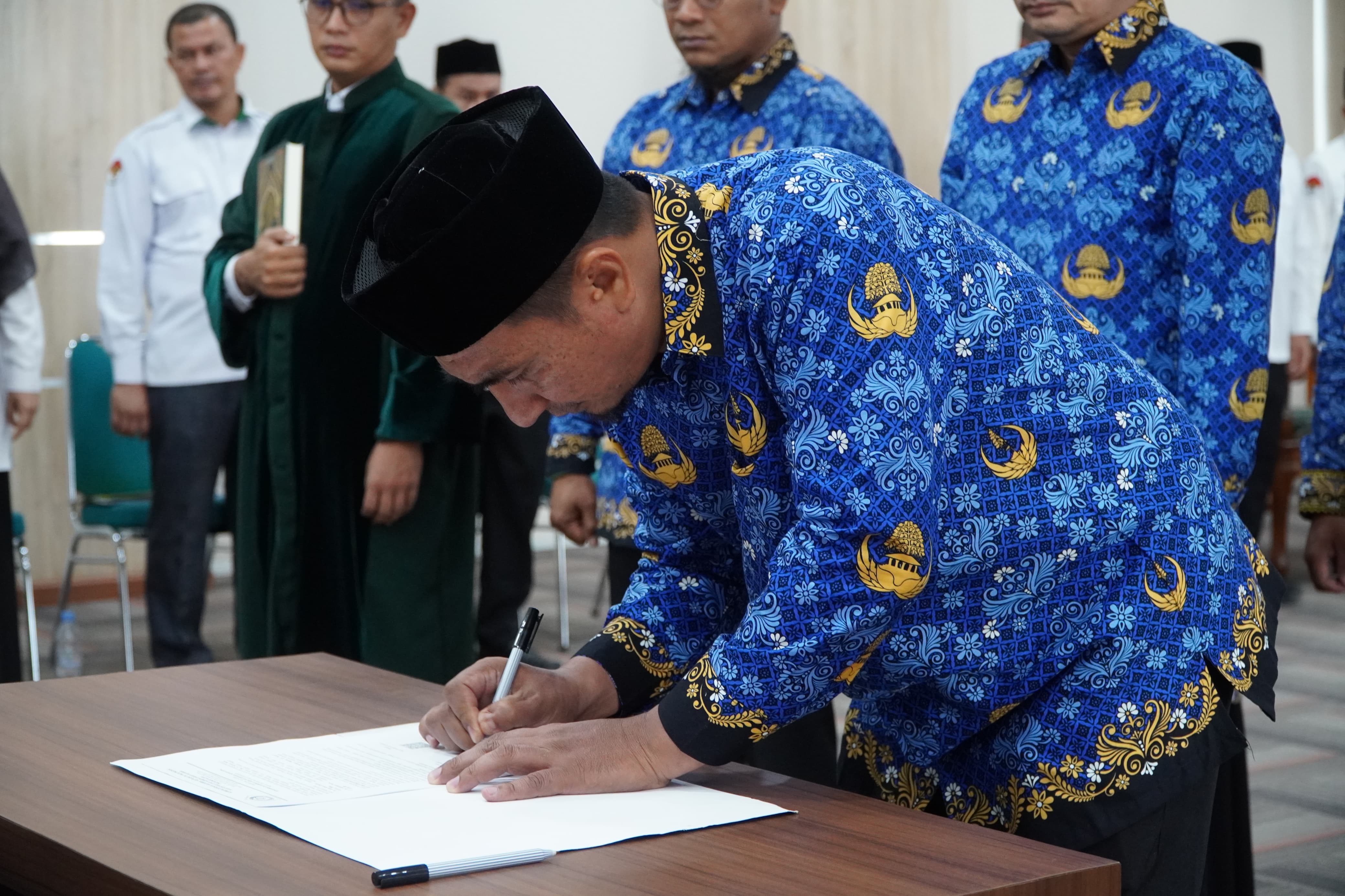 Kakanwil Kemenag Aceh Lantik 23 ASN, Tekankan Penempatan Berdasarkan Kebutuhan Organisasi