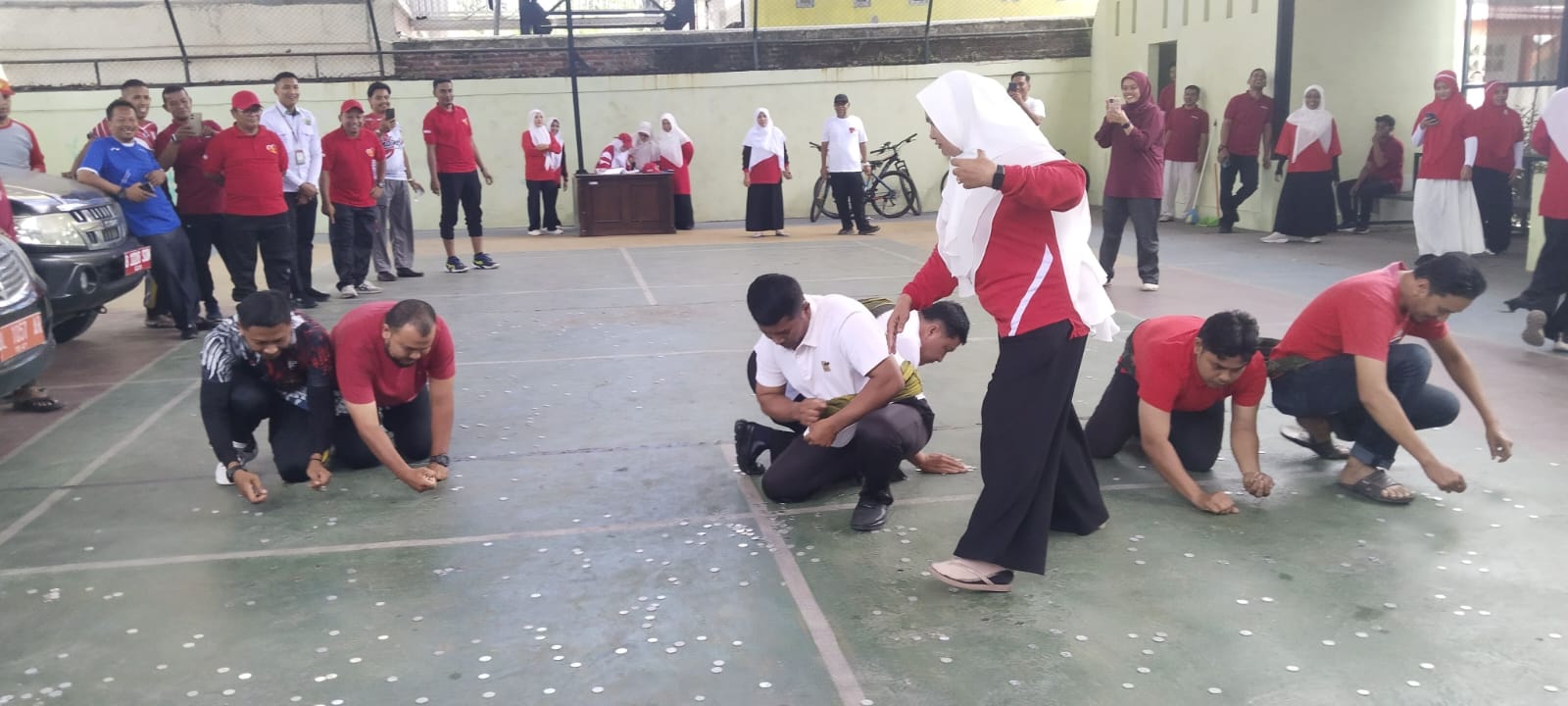 Kekompakan dan Kegigihan; Lomba Meurupah Peng lam Ija yang Meriahkan HUT RI ke 81