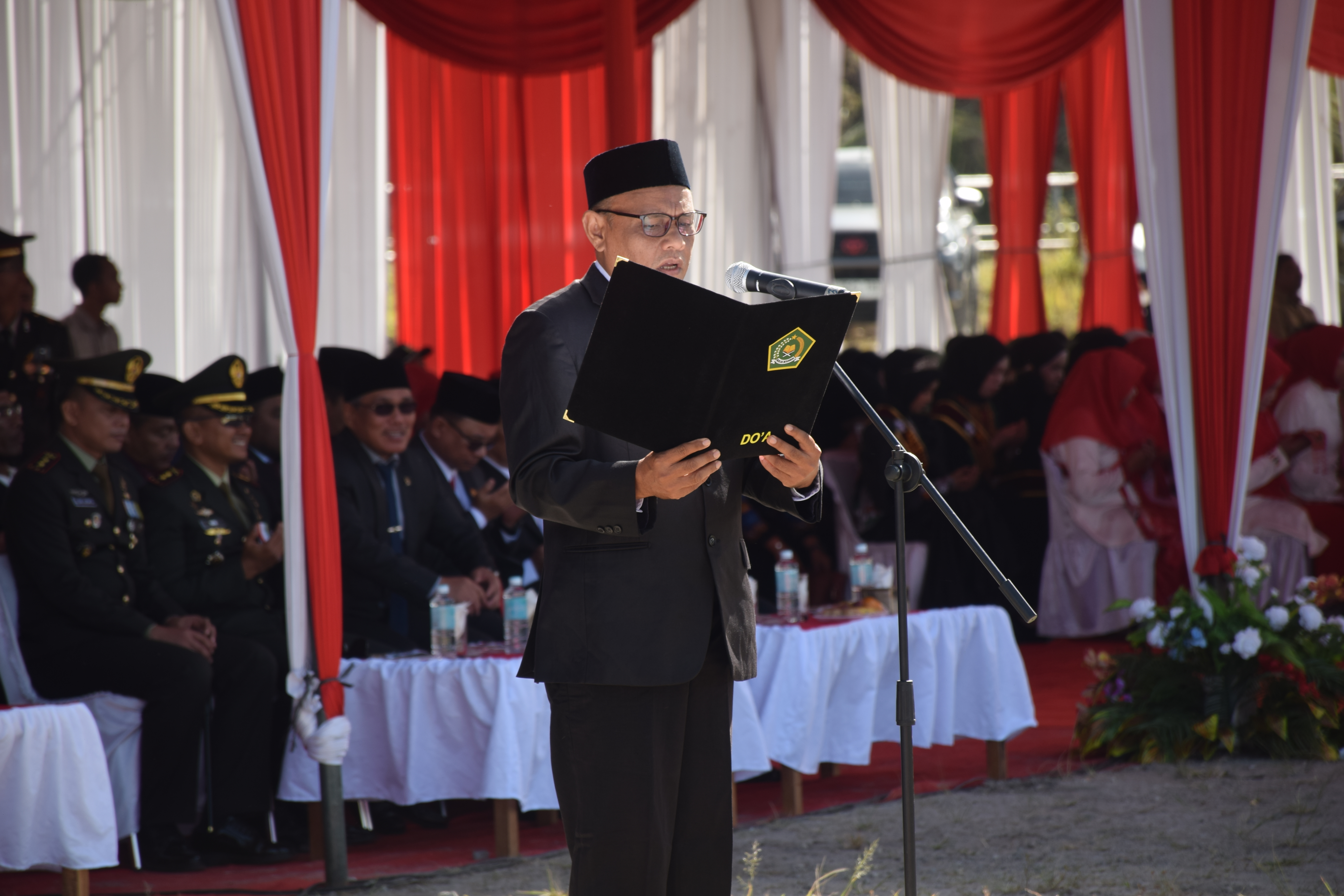 Pimpin Doa HUT, Kakankemenag Bener Meriah Panjatkan Doa untuk Korban Bencana Alam NTT