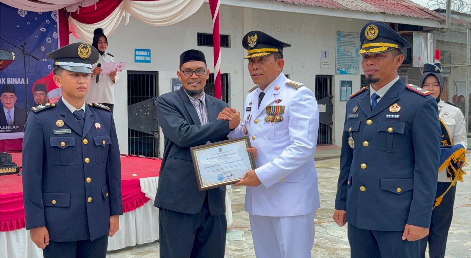 Kemenag Simeulue Raih Penghargaan Mitra Kerja dari Kementerian Imigrasi dan Pemasyarakatan RI