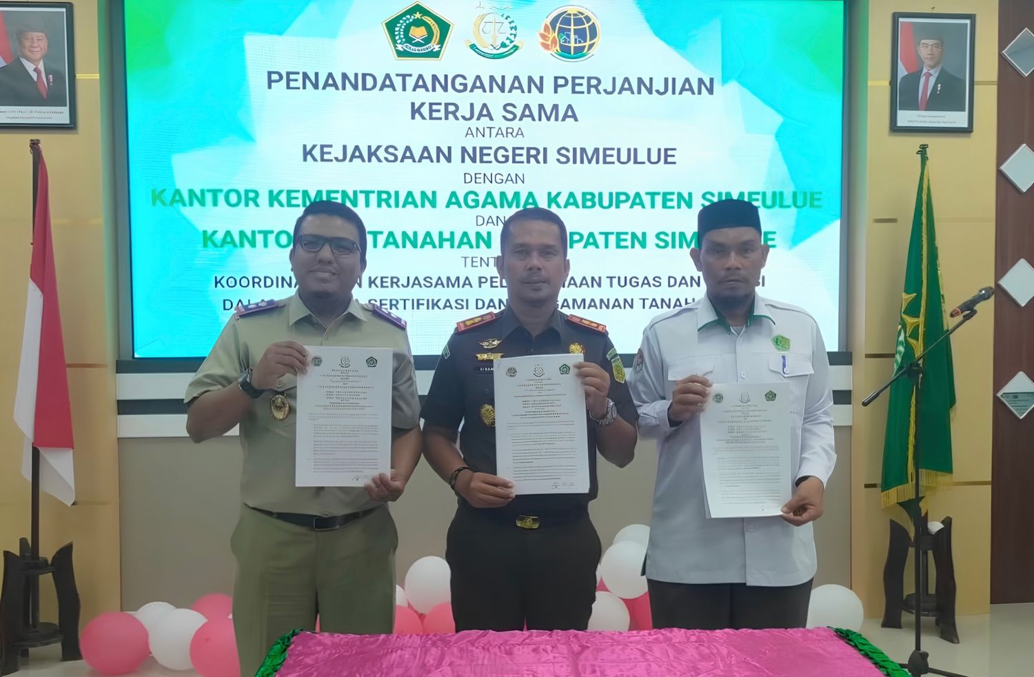 Percepat Sertifikasi Tanah Wakaf, Kemenag Simeulue, Kejari, dan BPN Tandatangani Perjanjian Kerjasama