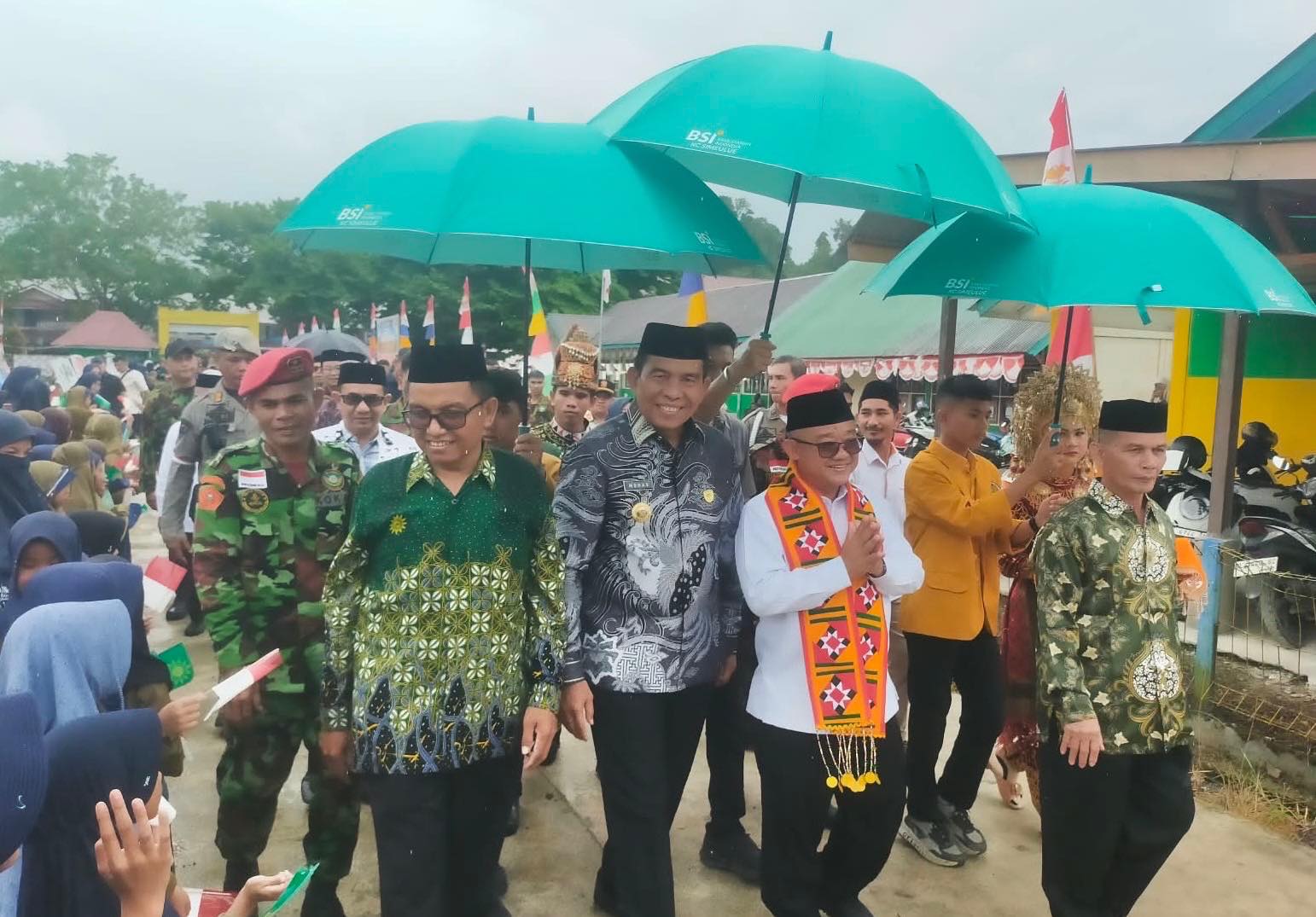 Mendikdasmen Hadiri Maulid Nabi di Simeulue, Kemenag Gotong Royong Rawat Tradisi