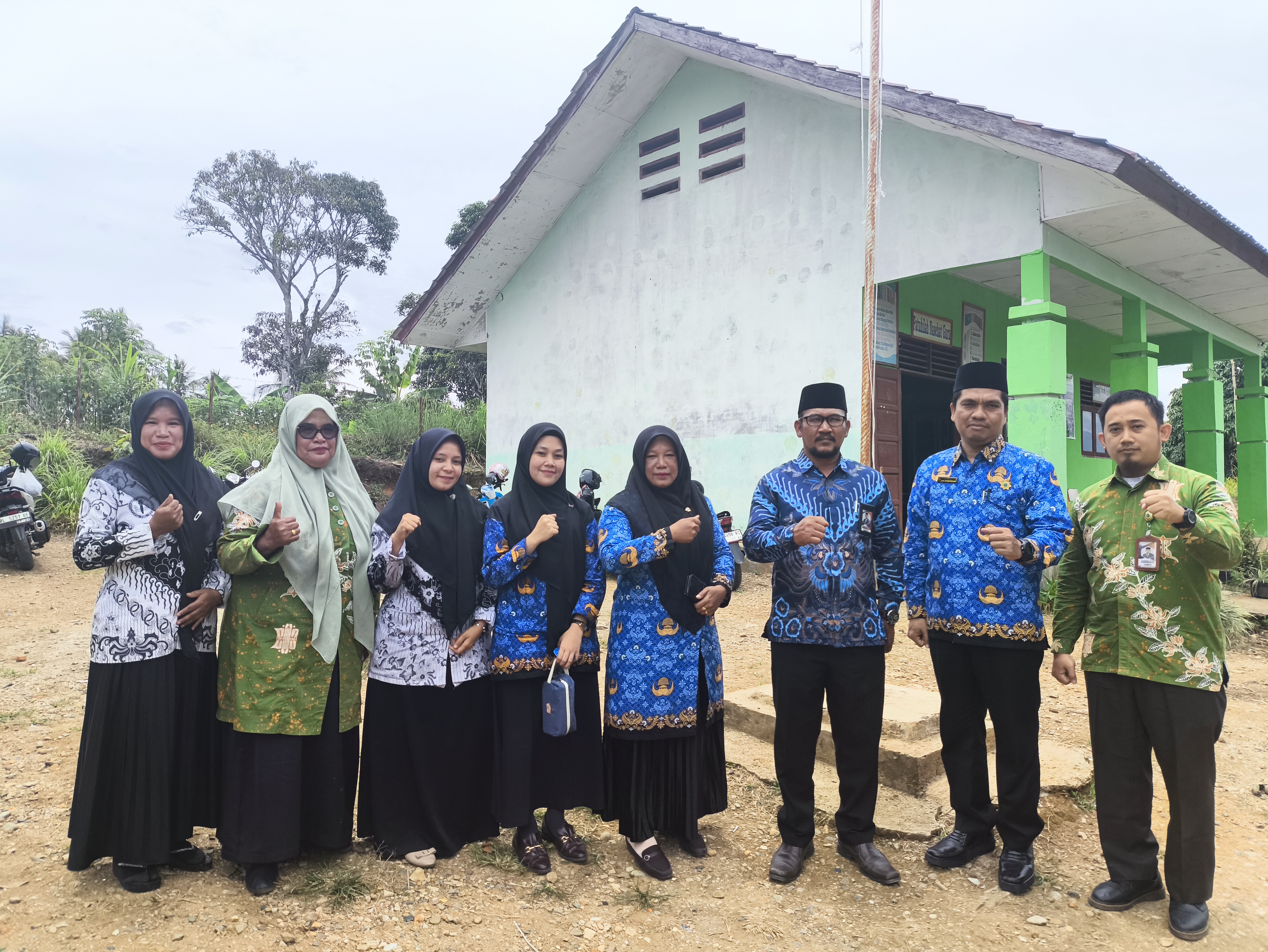 Kemenag Gayo Lues Tekankan Disiplin dan Tertib Administrasi di Madrasah