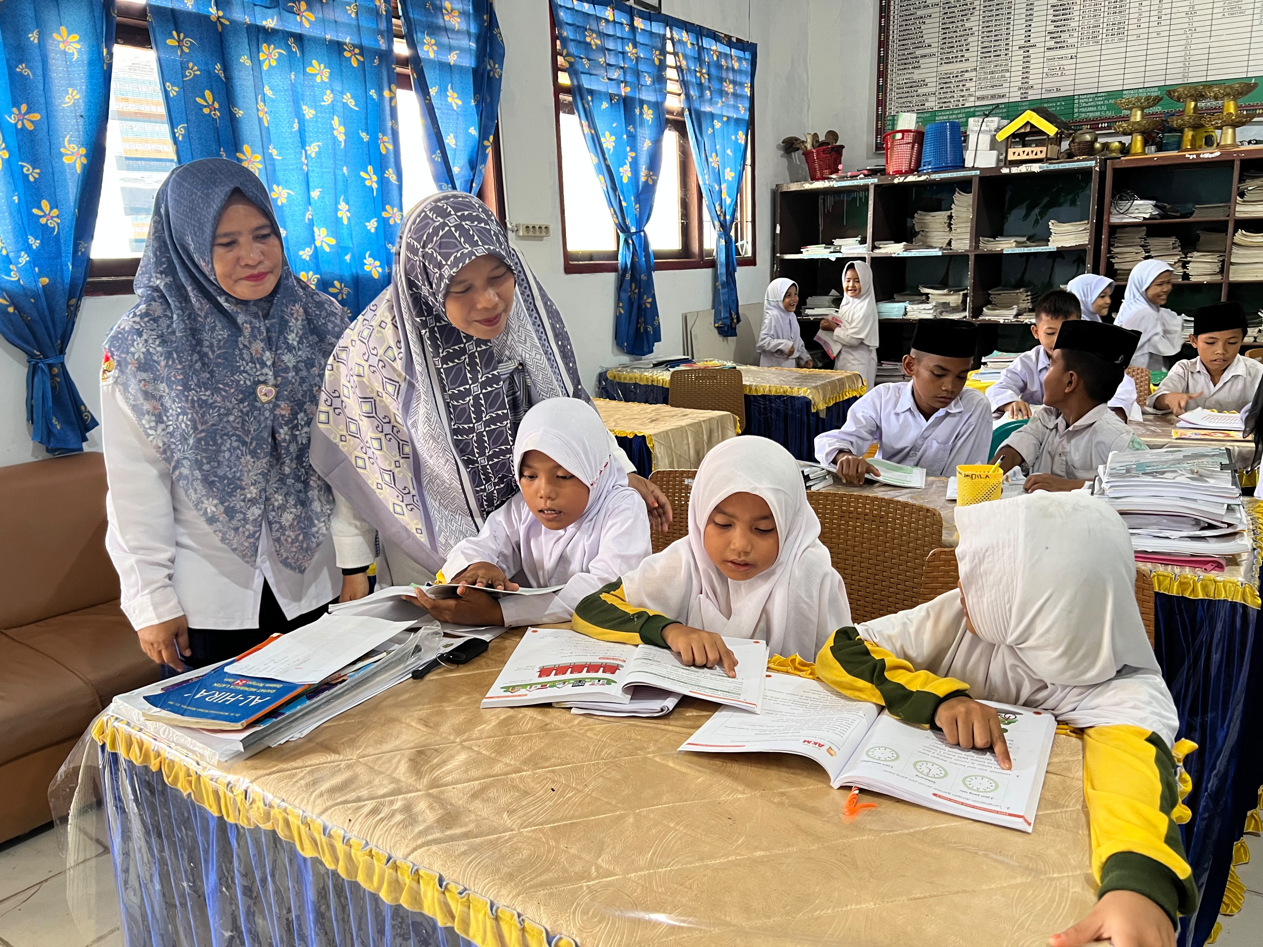 Wujudkan Pendidikan Ramah Anak, Bunda Inklusi Bersama FPMI Aceh Tenggara Kunjungi MIN 2 Aceh Tenggara