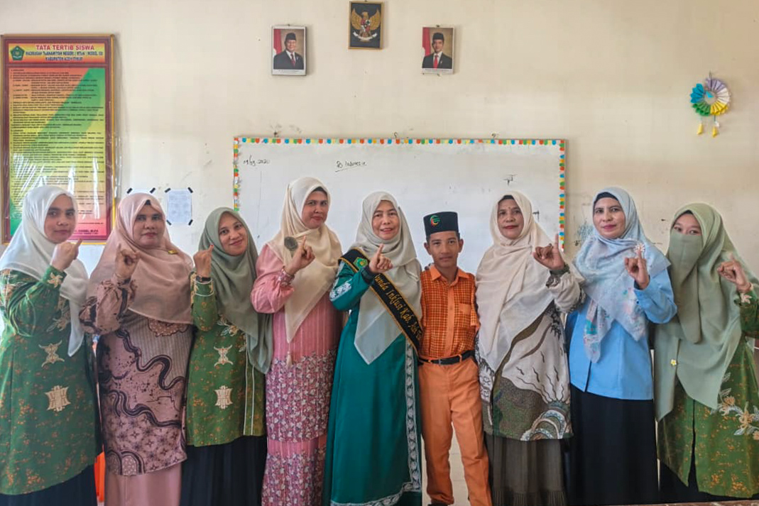 Bersama Bunda Inklusi, DWP Kemenag Aceh Timur Sosialisasi Anti-Bullying di MTsN 2