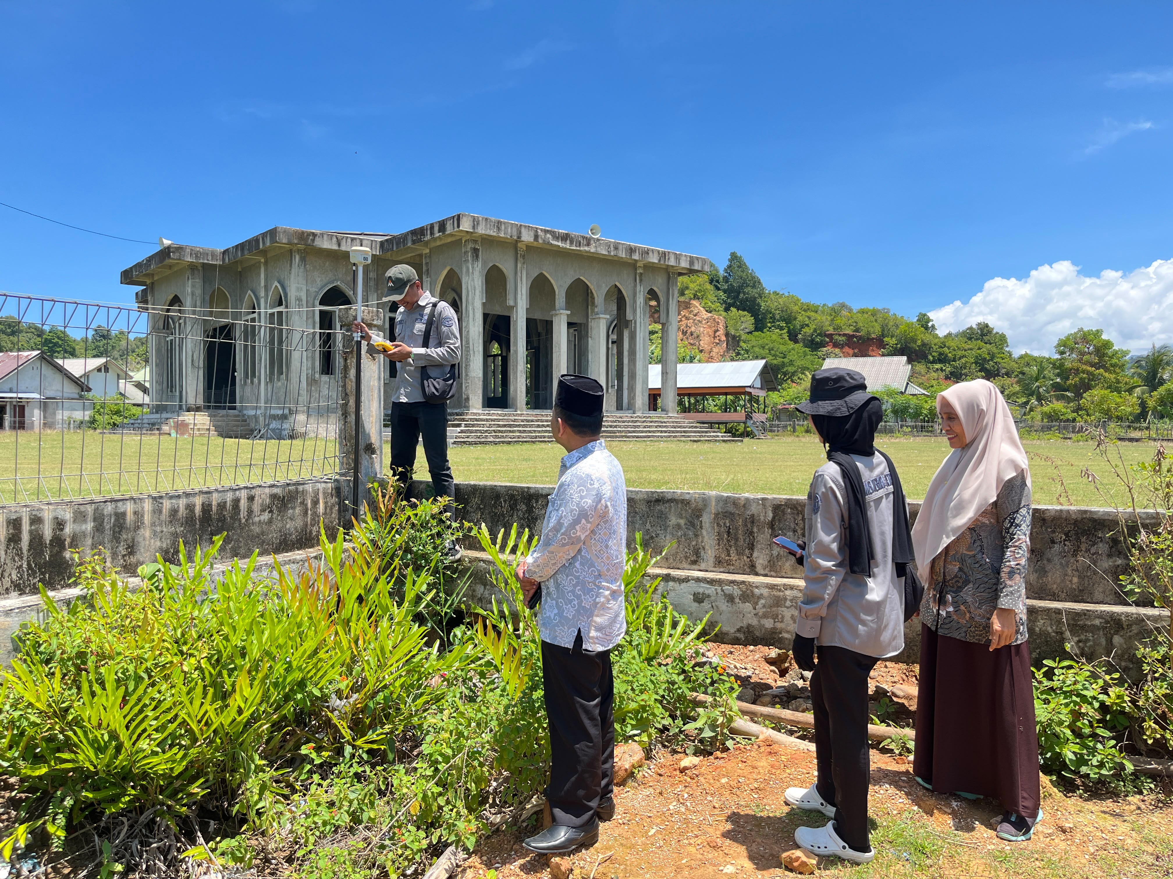 Menjaga Amanah Wakaf, Kemenag Aceh Jaya Dampingi Pengukuran Enam Lokasi Tanah Umat