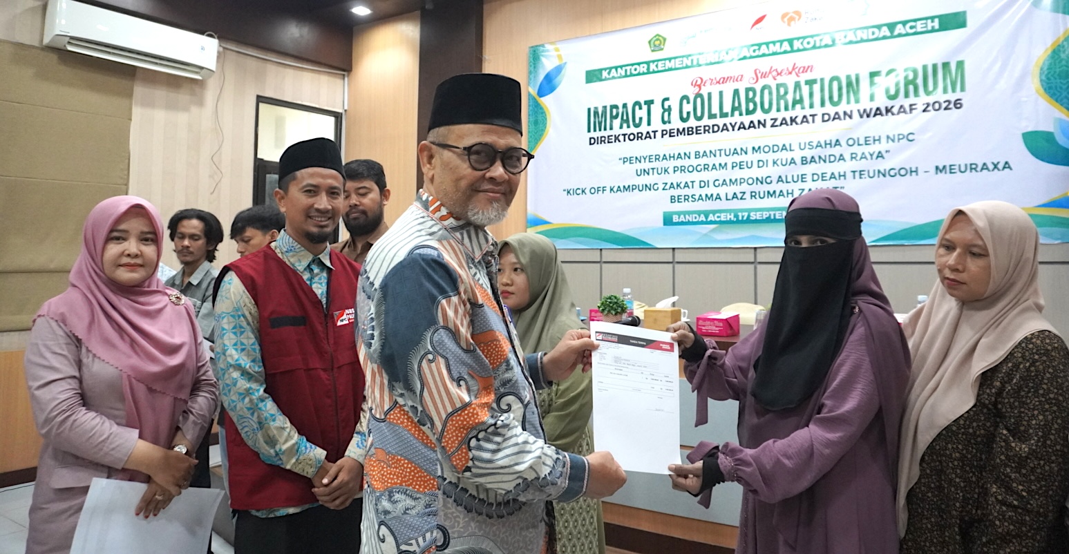 Kemenag Banda Aceh Salurkan Modal Usaha untuk 10 Mustahik, Dorong Kemandirian Ekonomi