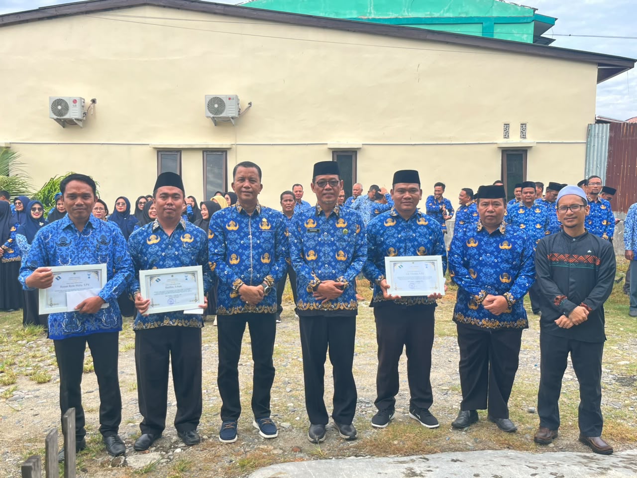 Apresiasi Kinerja dan Prestasi, Kemenag Aceh Tenggara Beri Penghargaan kepada ASN dan KUA