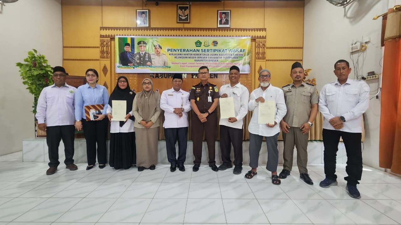 Kemenag, Kejari dan Kantah Bireuen Serahkan 51 Sertipikat, Aset Wakaf Makin Terlindungi