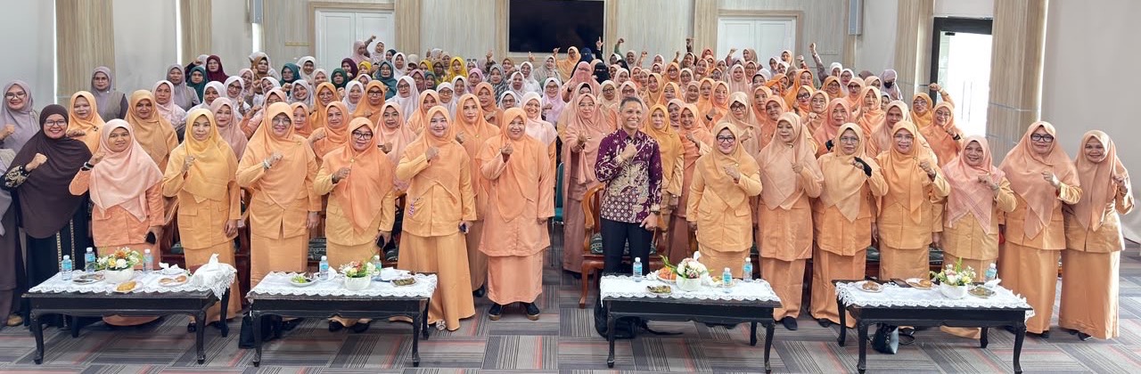 Ketua DWP Kemenag Aceh Barat Ikuti Pembinaan Bertema Inspirasi Bahagia