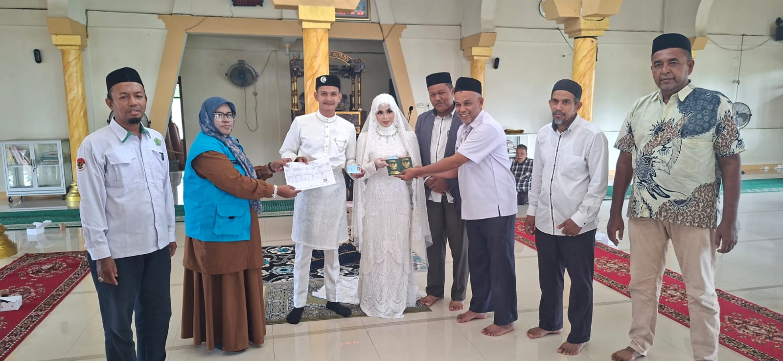 Menikah di Aceh Besar Makin Mudah, Linto dan Dara Baro Langsung Terima KTP dan KK Baru