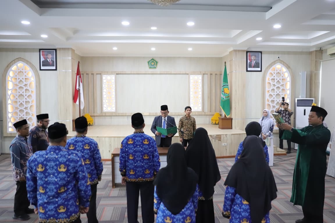 Kakanwil Kemenag Aceh Lantik 49 Pejabat, Tekankan Peran Strategis Penyuluh Agama