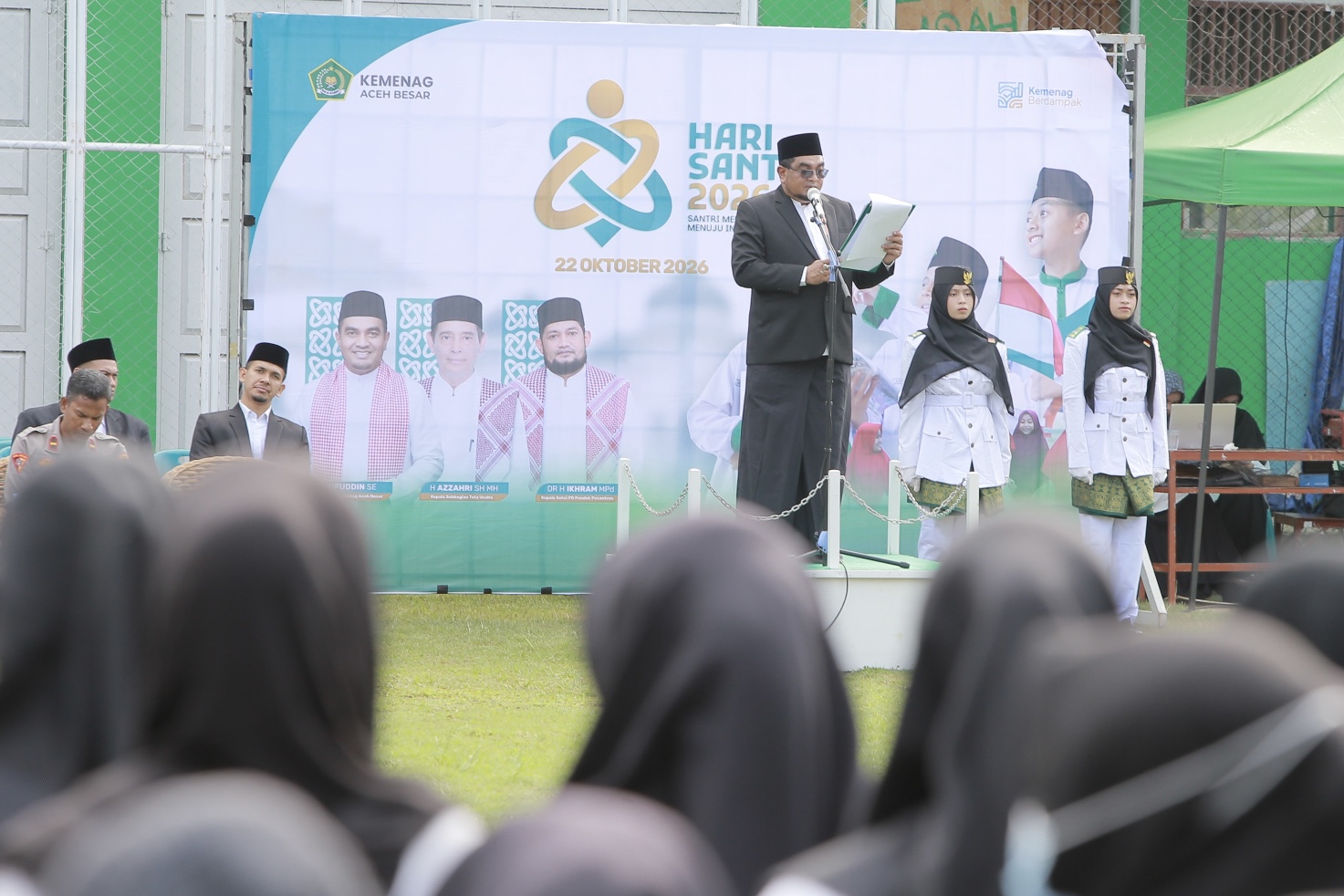Unik, Para Srikandi Pelaksana Upacara Hari Santri Kemenag Aceh Besar