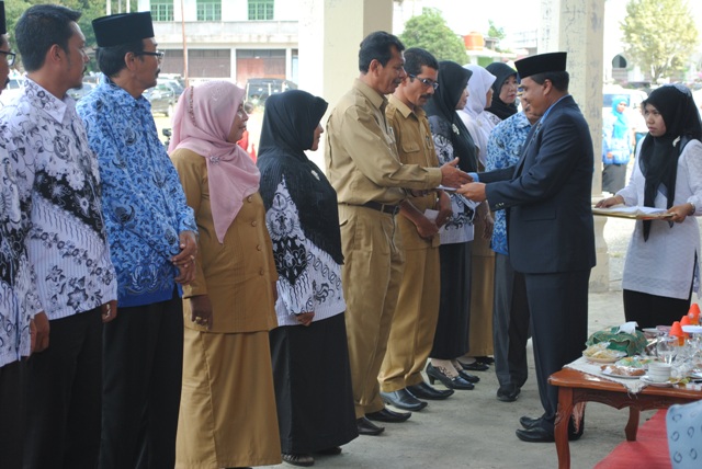 Drs. Marzuki Pengawas Berprestasi MI/SD se Aceh Barat