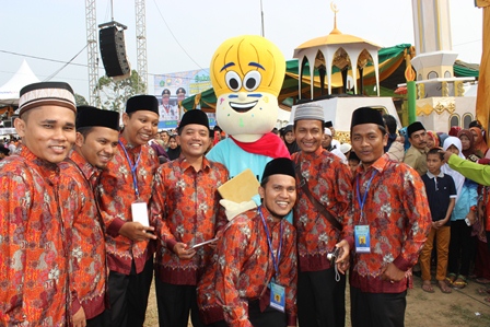 Pelatih Akhlaq, Juara Nasional yang Sedang Berbulan Madu