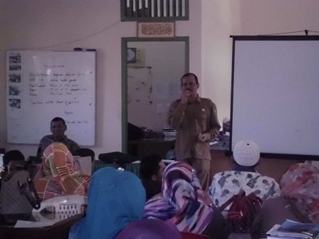 Pelatihan Evaluasi Pembelajaran Kurikulum 2013 di MAN Sigli 1