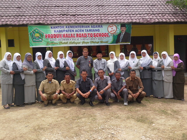 Banyak Alumni Protokolan di Madrasah