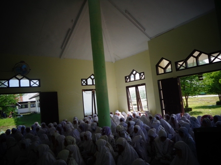 Muharram di MAN Kota Bakti, Waled Abubakar Pimpin Zikir