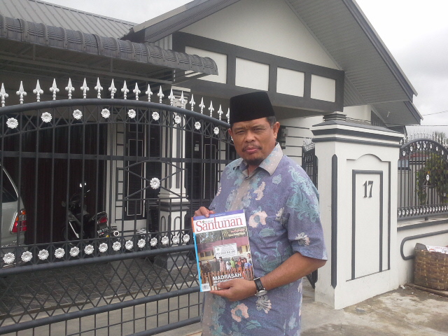 Kepala Biro Minta Dikirimi Majalah Santunan