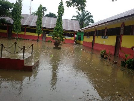 Banjir, Proses Pembelajaran Terganggu, Lokal Dipakai Pengungsi