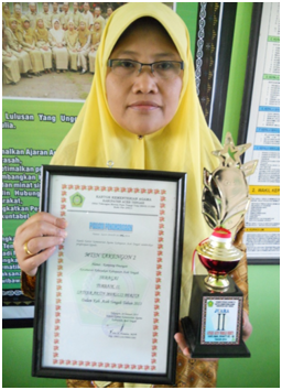 Bu Mariani, Rajin Kirim Berita Raih Penghargaan Saat HAB