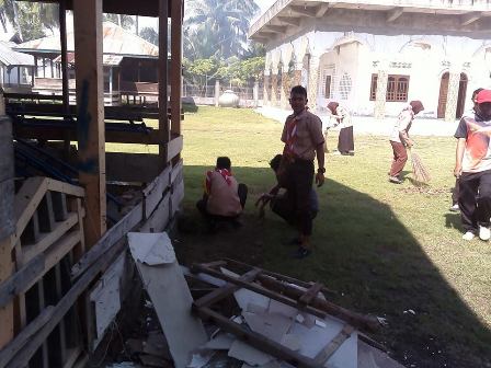 Baksos Pramuka MAN Simpang Ulim di Kuala