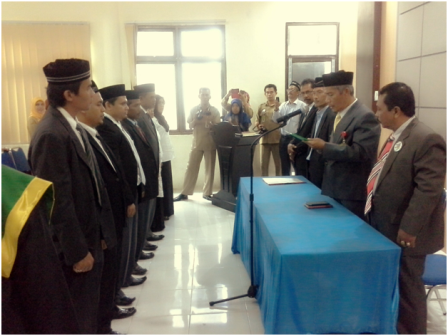 Kakankemenag Banda Aceh Lantik Kamad dan KTU Madrasah