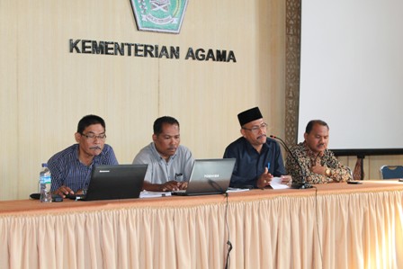 Kakankemenag Membuka Sosialisasi SKP dan PKG Tingkat MTSN Se Kabupaten Bireuen