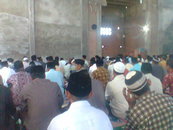 Bupati Nasaruddin Khatib dan Imam Shalat Jumat di Masjid Nurul Hikmah Gegarang