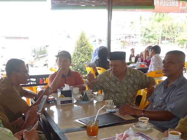 Zulhelmi A. Rahman Ngopi Bareng Kepala Madrasah di Bireuen
