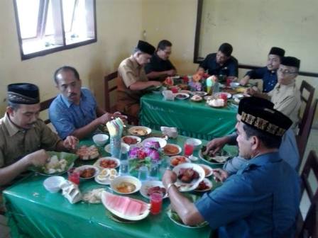 Dua Kakankemenag Hadiri Maulid di MAN Idi