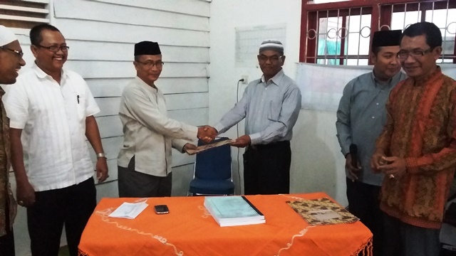 Serah Terima Aset dari Pak Yunus ke Pak Faisal