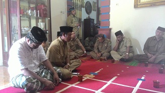 Keluarga Besar Kankemenag Gelar Takziyah ke Rumah Bakri